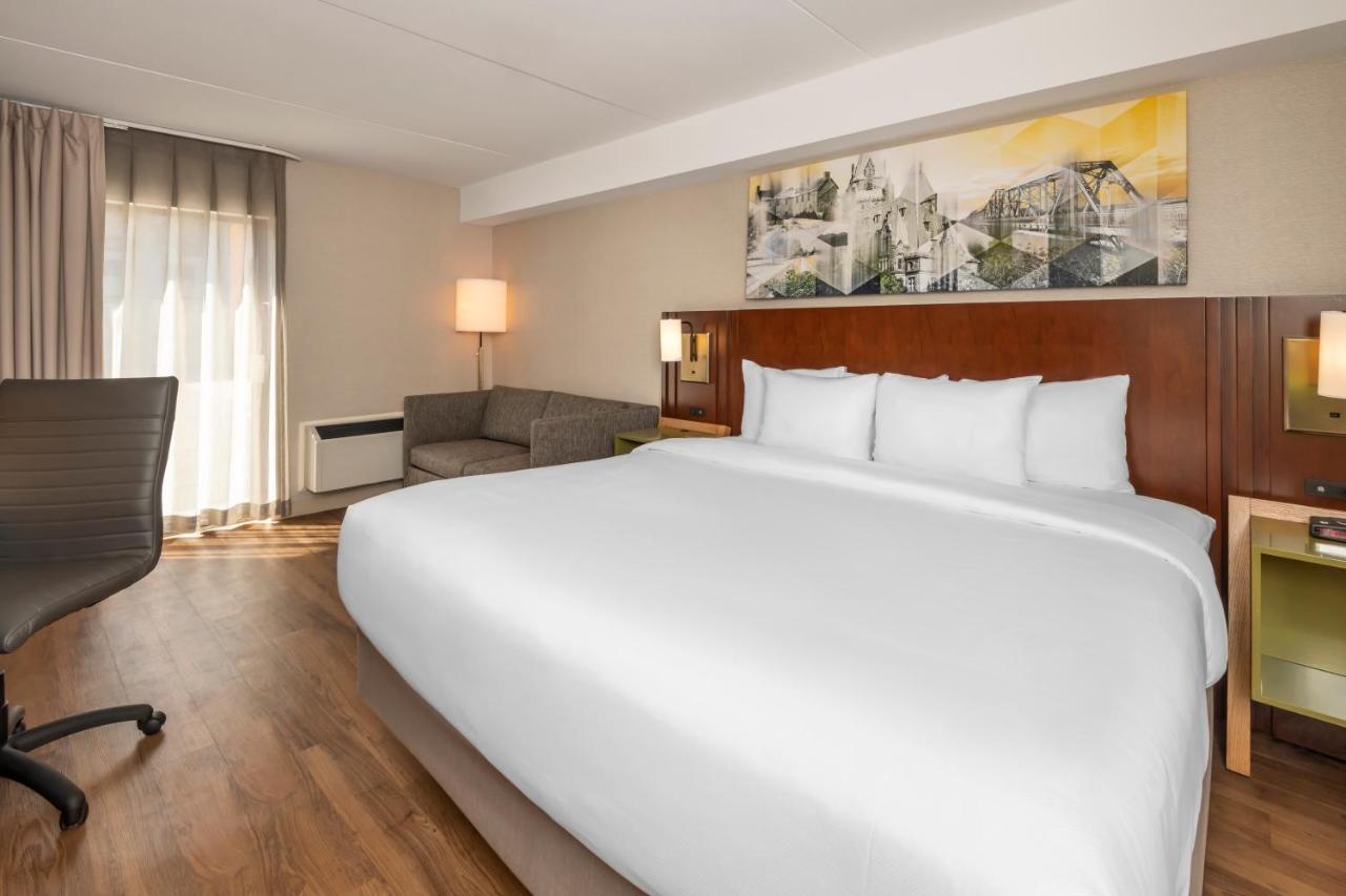 Comfort Inn West Ottawa Buitenkant foto