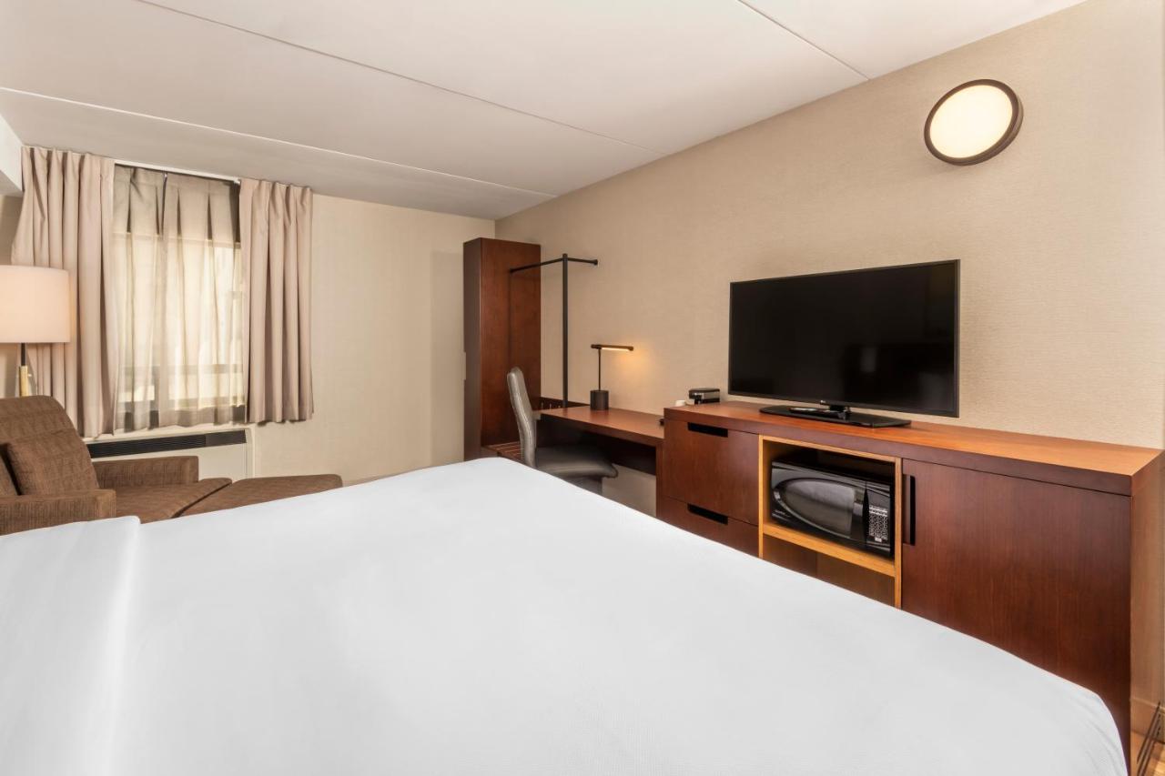 Comfort Inn West Ottawa Buitenkant foto