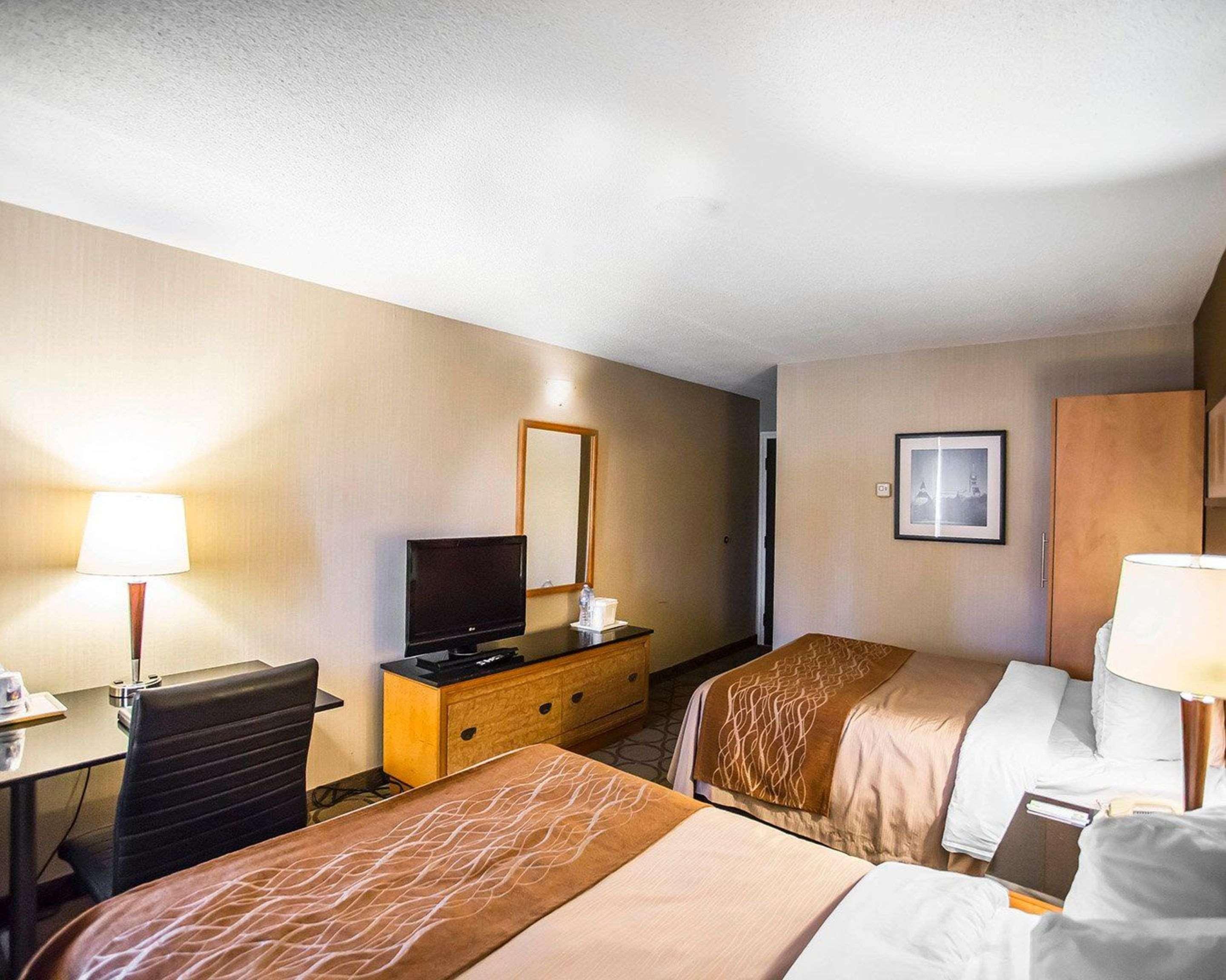 Comfort Inn West Ottawa Buitenkant foto