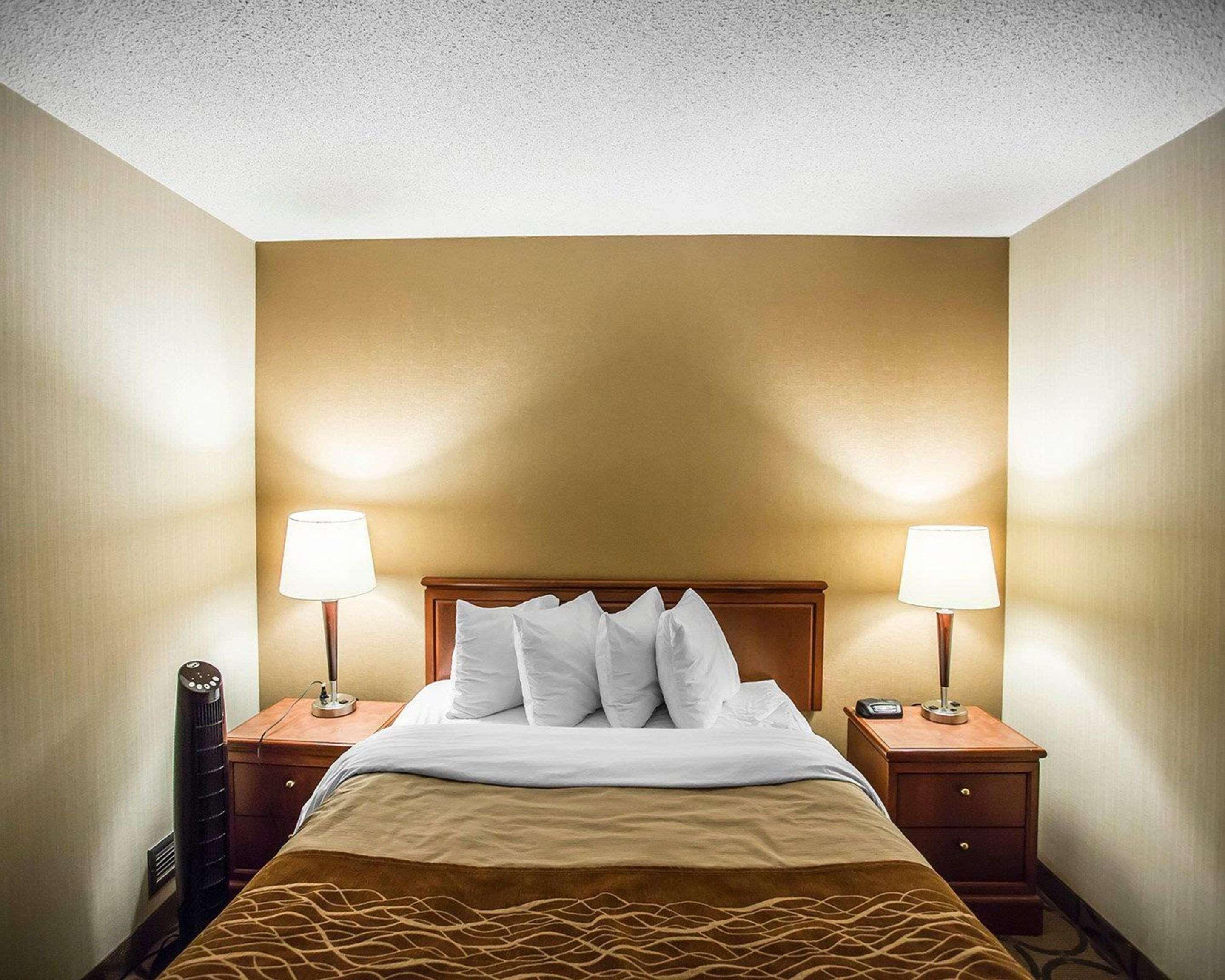 Comfort Inn West Ottawa Buitenkant foto