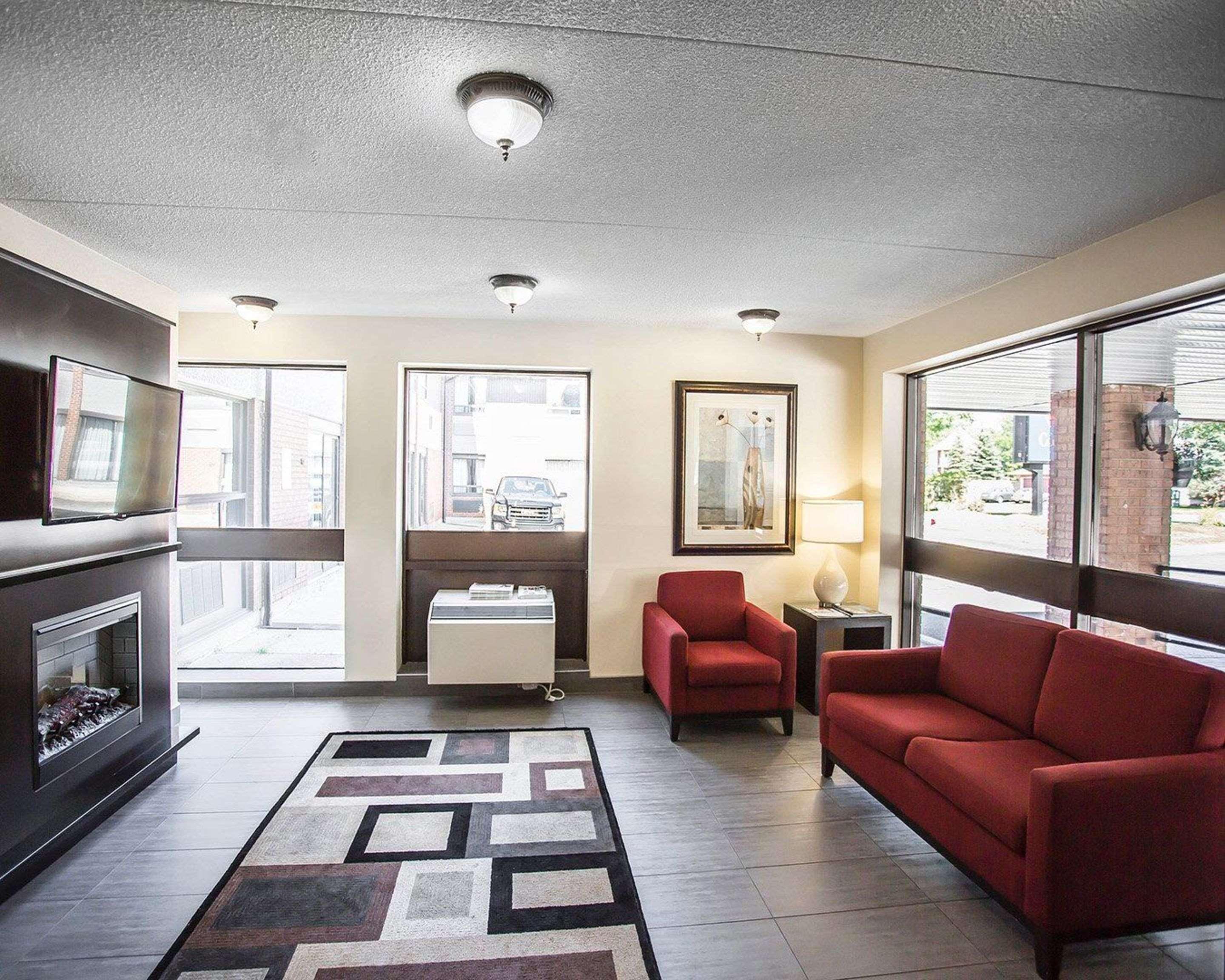 Comfort Inn West Ottawa Buitenkant foto